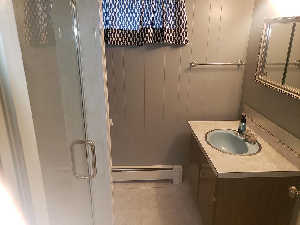 1st image of 16 Kramer St
