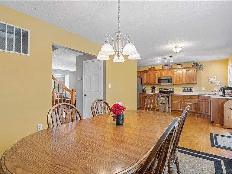 531 Village Green Blvd W — Photo 10