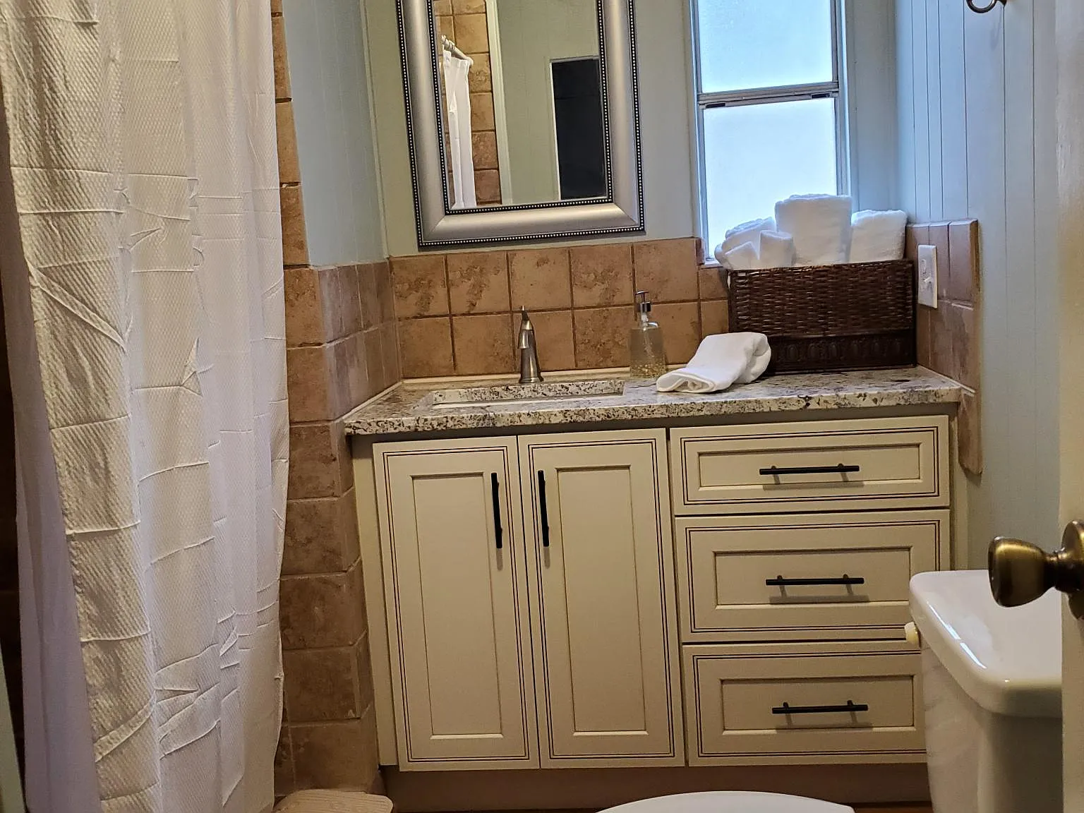 3 bed, 1440 sqft, $1,500 — Photo 3