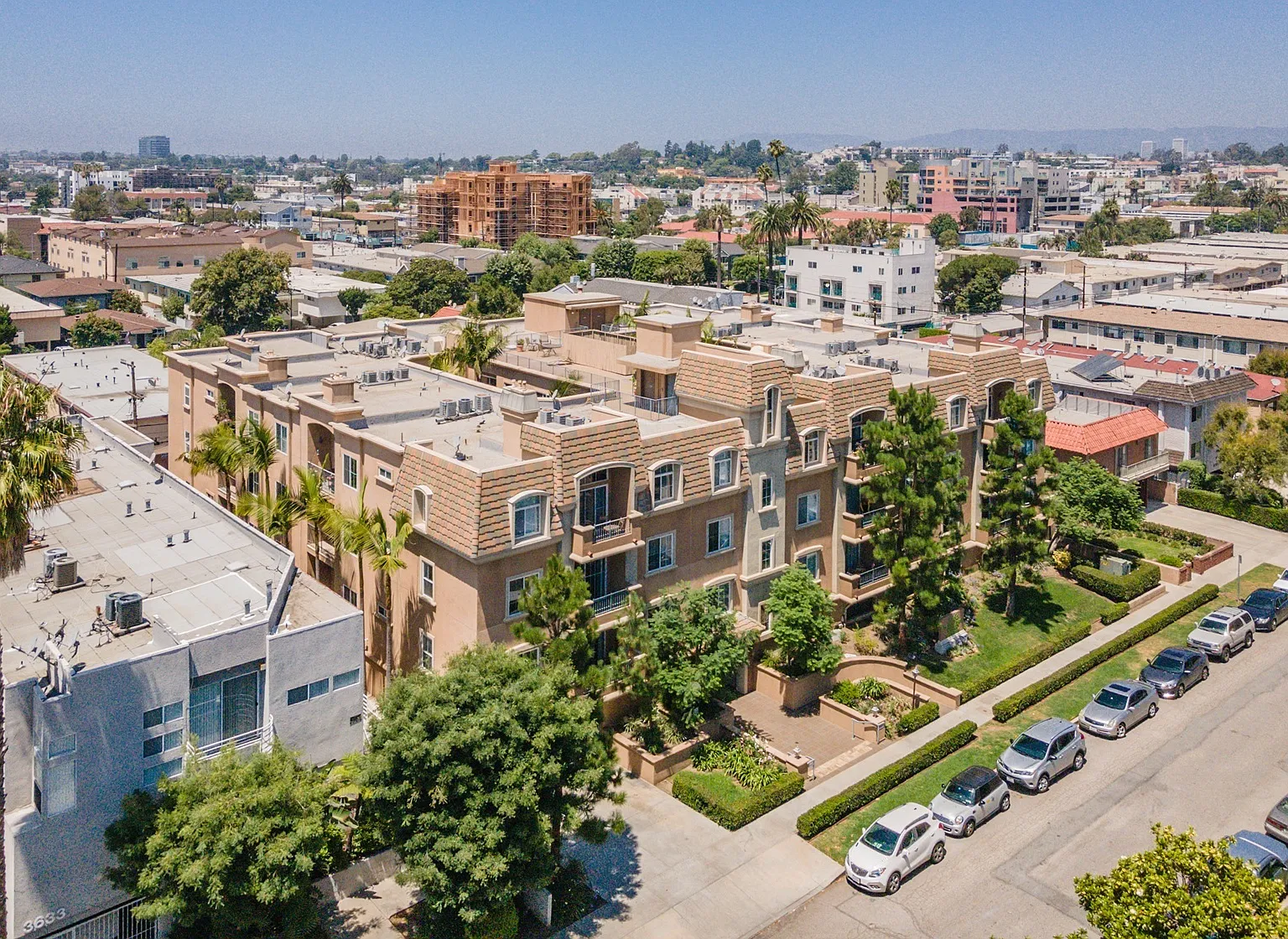 Lido Apartments - 3623 Jasmine Ave — Photo 2