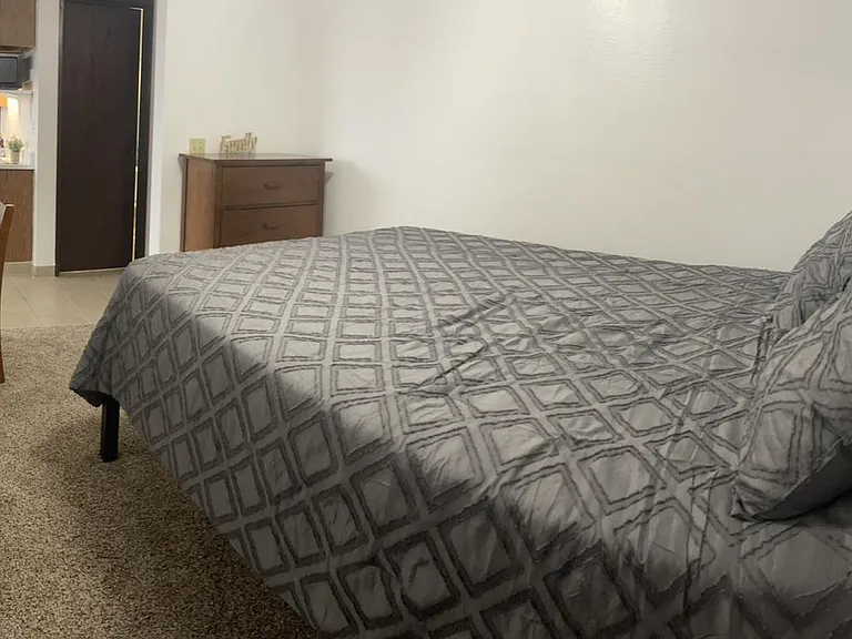 Sunrise Apartments — Photo 16