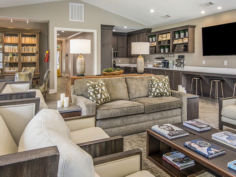 Interior of the clubhouse at Legacy at River Crossing apartments for rent in Macon, GA