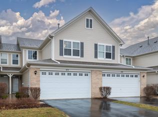 472 Majestic Ln, Oswego, IL 60543