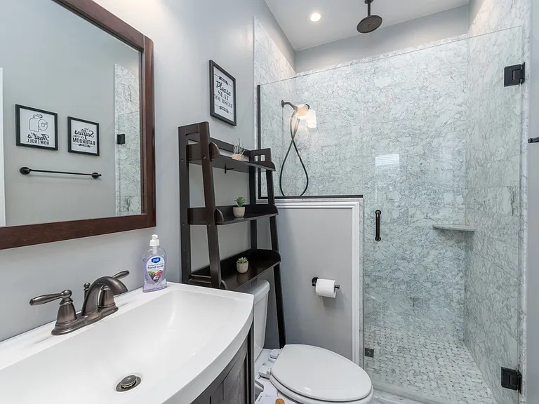 216 S Robinson St — Photo 16