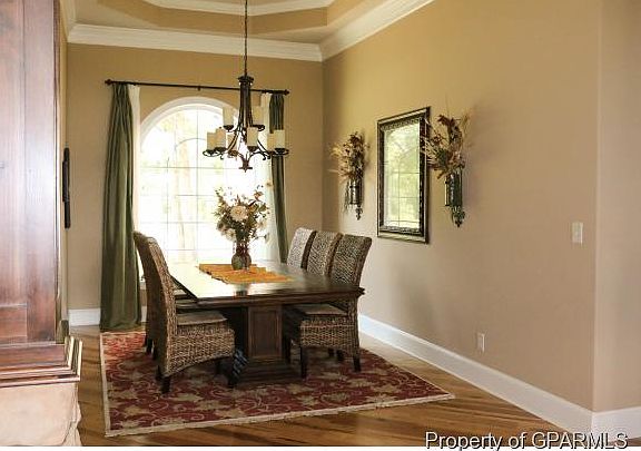 3rd image of 180 Rosewood Ct