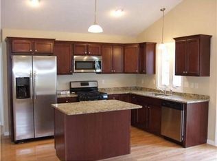 22 Berm Dr, Cumberland, RI 02864