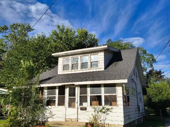 1709 Newark Ave SE, Grand Rapids, MI 49507