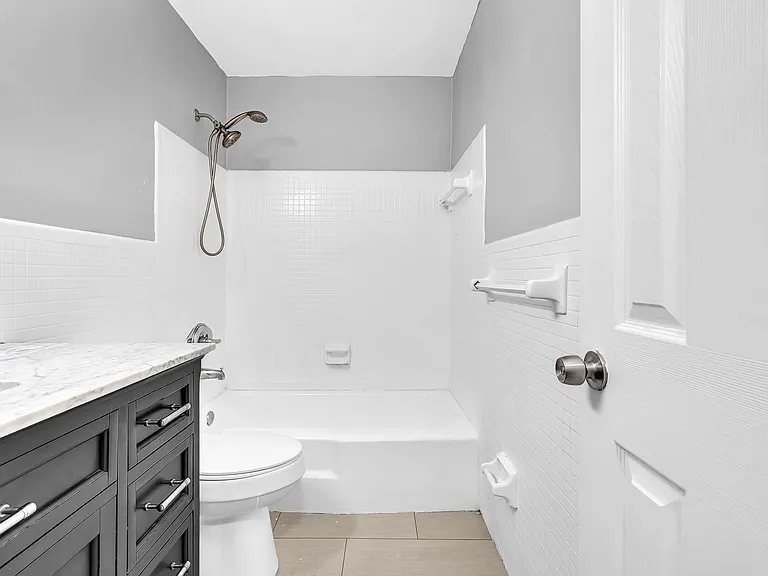 626 SW 14th Ave #204 — Photo 10