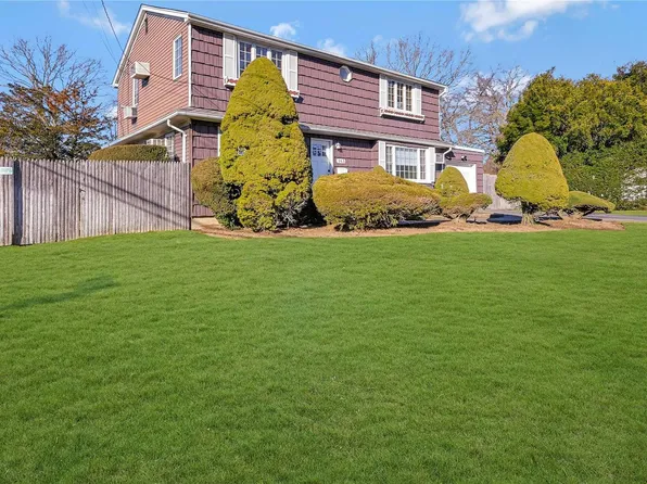 165 Gleeland Street, Deer Park, NY 11729