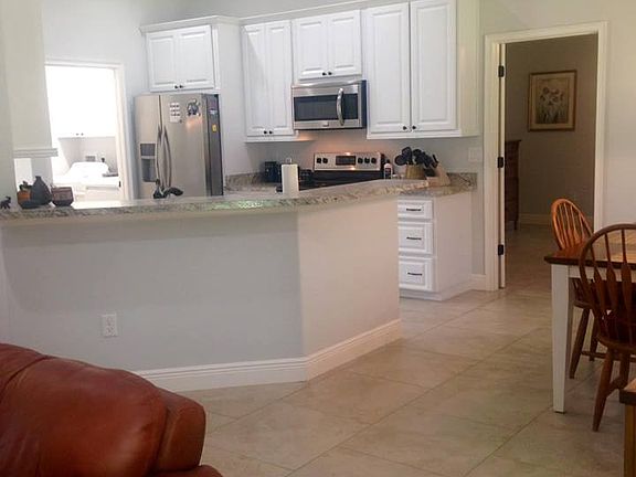 3rd image of 10009 N Chelic Dr