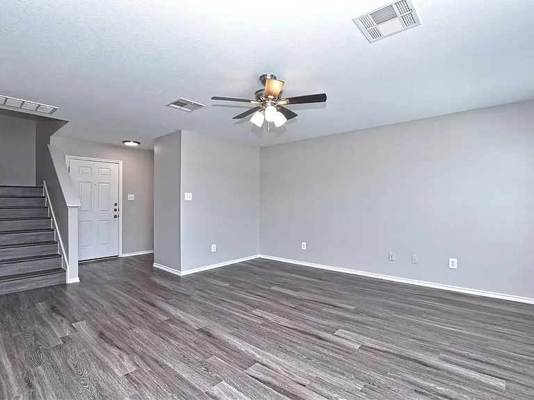 1172 Shadow Creek Blvd — Photo 8