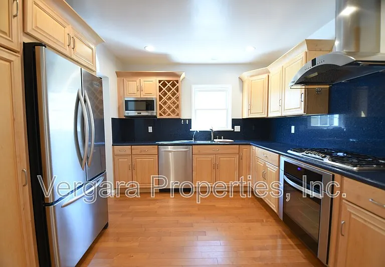 6531 W 85th St — Photo 23