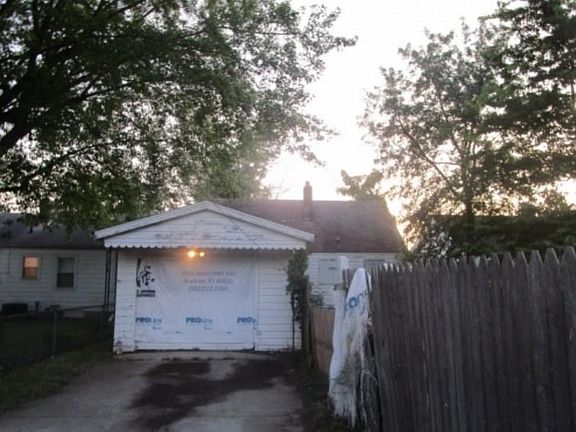 5th image of 4012 Brown St