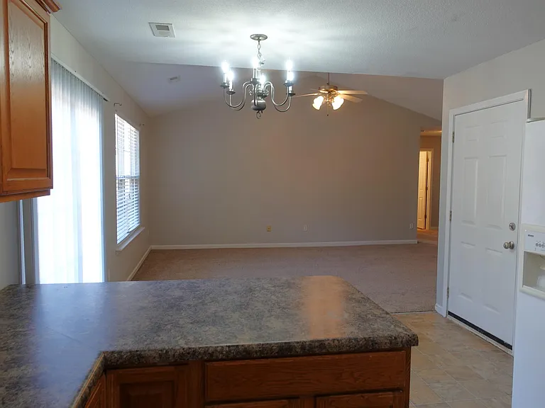 139 Stockbridge Dr — Photo 17