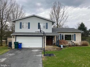 20 Cralou Dr, Fleetwood, PA 19522