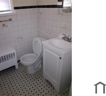 2415 Benderwirt Ave #4 — Photo 6