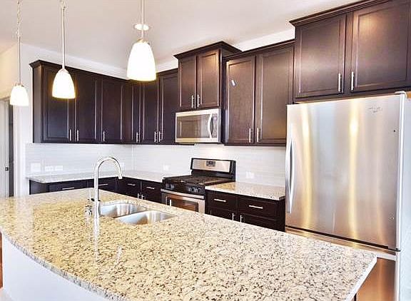 4th image of 2206 Montague St