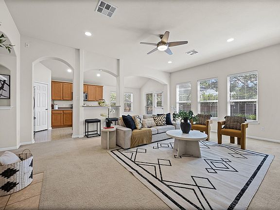 3rd image of 6801 Cromarty Ln