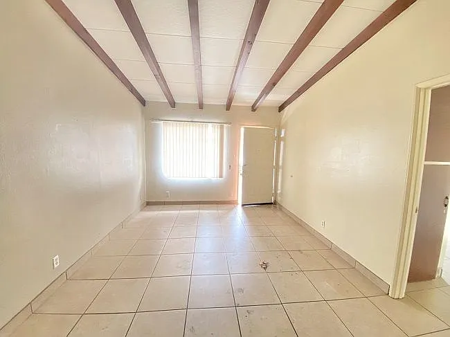 1 bed, 560 sqft, $700 — Photo 2