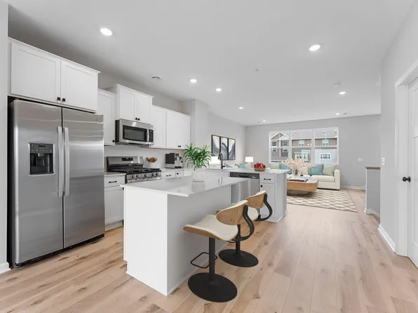 14592 Rhinestone Ter NW, Ramsey, MN 55303