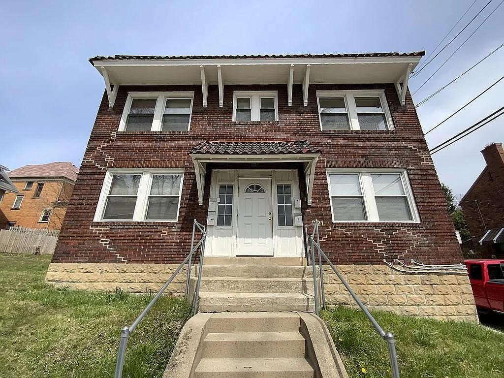 221 Sterrett St APT 4 photo 1