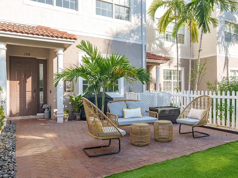 108 Ocean Cay Way — Photo 2