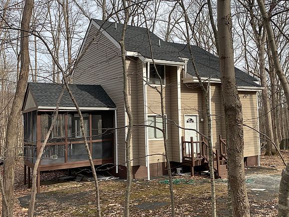 2nd image of 161 Saint Andrews Dr
