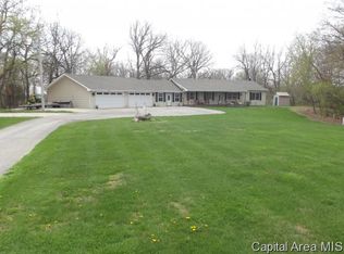 15063 Greenridge Rd, Girard, IL 62640