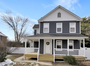 80 Cherry Ave, West Sayville, NY 11796