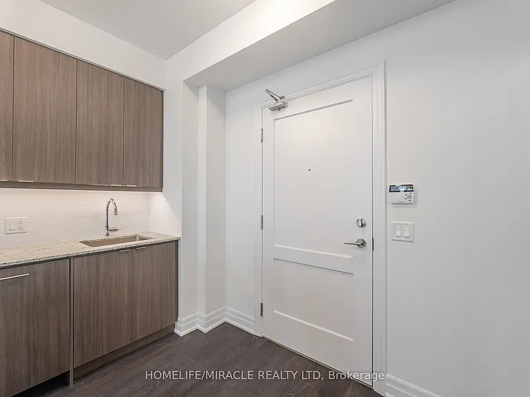 30 Elm Dr W #1609 — Photo 5