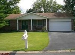 70 Hickory Hill Dr, Eureka, MO 63025