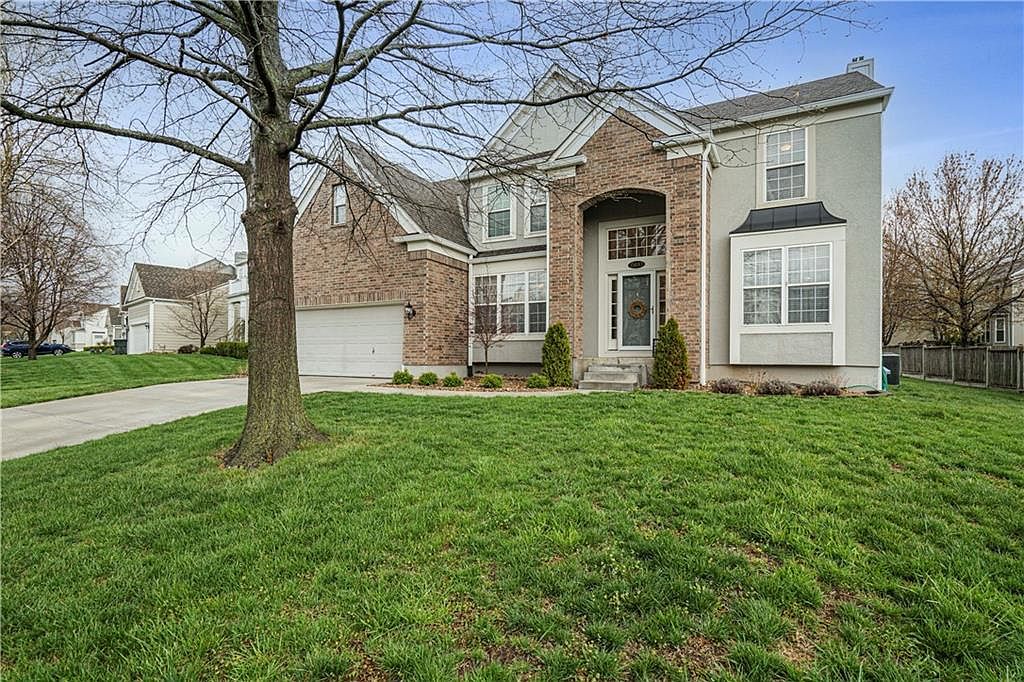 15693 S Blackfeather St, Olathe, KS 66062 Zillow