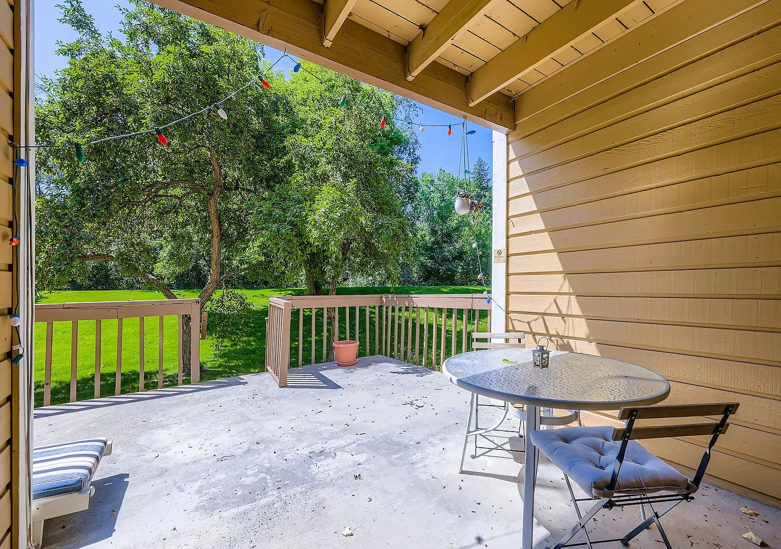 Nature Meets the City: Spacious & Elegant 1-BDR — Photo 4
