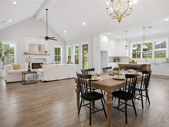 5th image of 3273 Rose Hill Ln