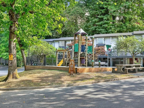 162 James Rd, Pt Moody, BC V3H 2S4