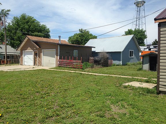 2 car detached garage