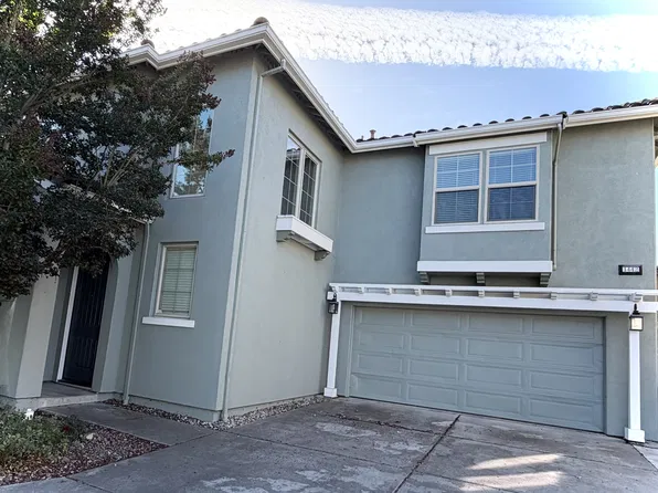 1442 Trombetta St, Santa Rosa, CA 95407