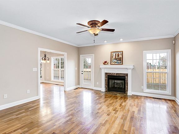 4th image of 106 Falls Creek Cir