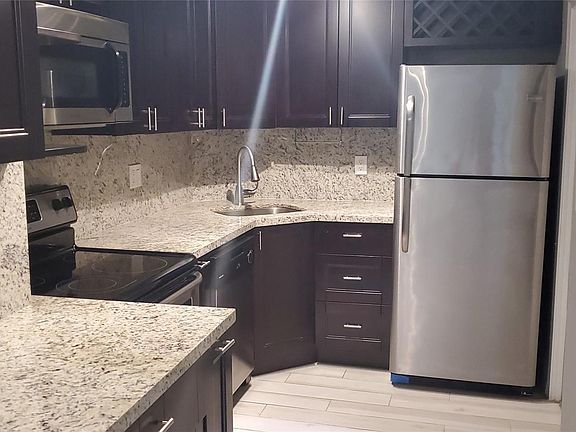 4th image of 124 NE 19th Court #106B