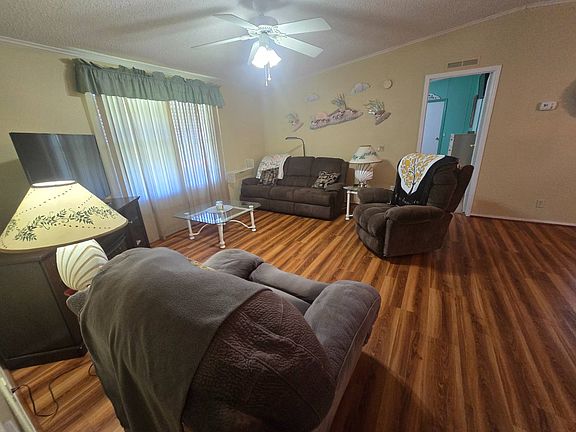 4th image of 138 Winterdale Dr N