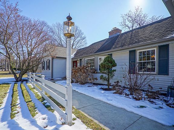 2nd image of 601 Old Farm Rd