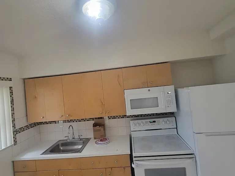 733 Curtiss Pkwy #7 — Photo 11