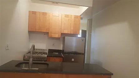 Rented by R New York