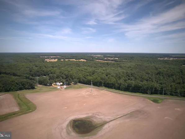 10 School House Rd, Millington, MD 21651