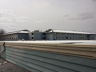 3rd image of 3505 9th Ave W #2B-2Ba-848Sqft