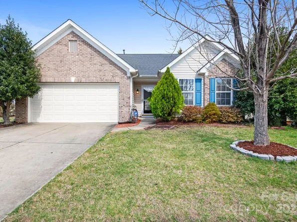 1438 Laraway Ct NW, Concord, NC 28027