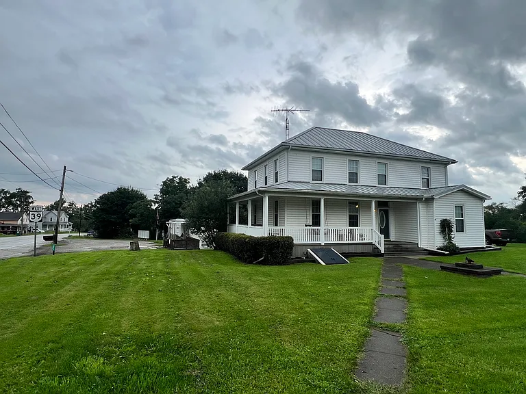 7085 Salineville Rd NE — Photo 2