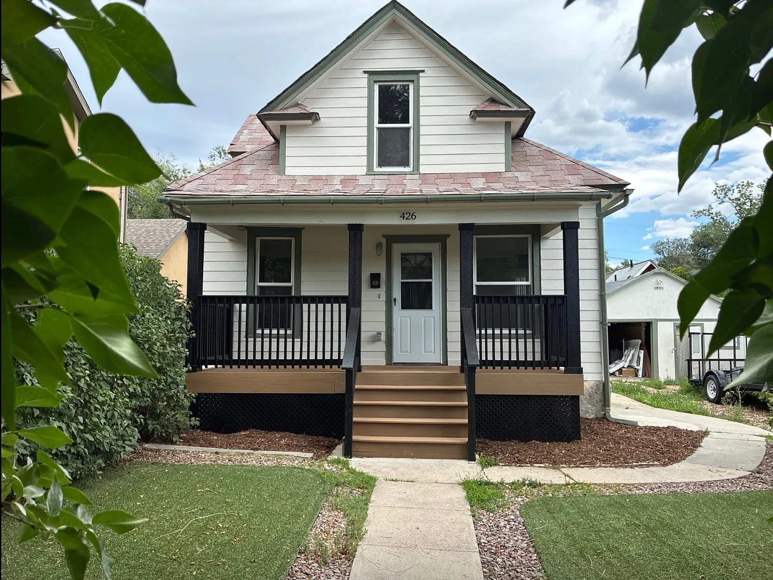 3 bed, 1658 sqft, $2,700 — Photo 2