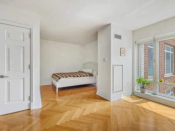 205 East 85th Street image 1 of 1