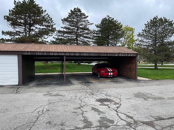 2nd image of 38886 Golfview Dr